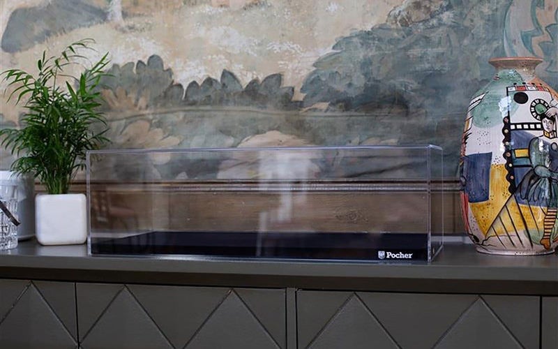 Pocher HK200 1/8 Display Case Carousel 3