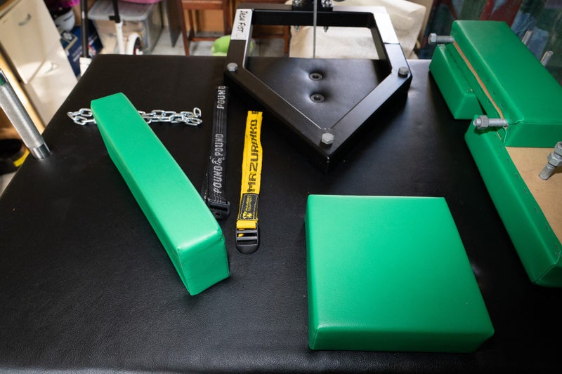 Armwrestling Table, Pulley System and Handles63003996889219114