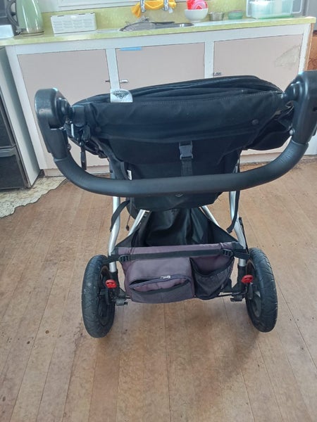 Mountain Buggy Urban Elite Carousel 2