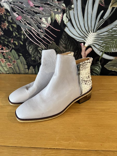 *$1 Reserve* Bresley “Semple” Ankle Boots – Grey Leather – Size 4162935703707649115