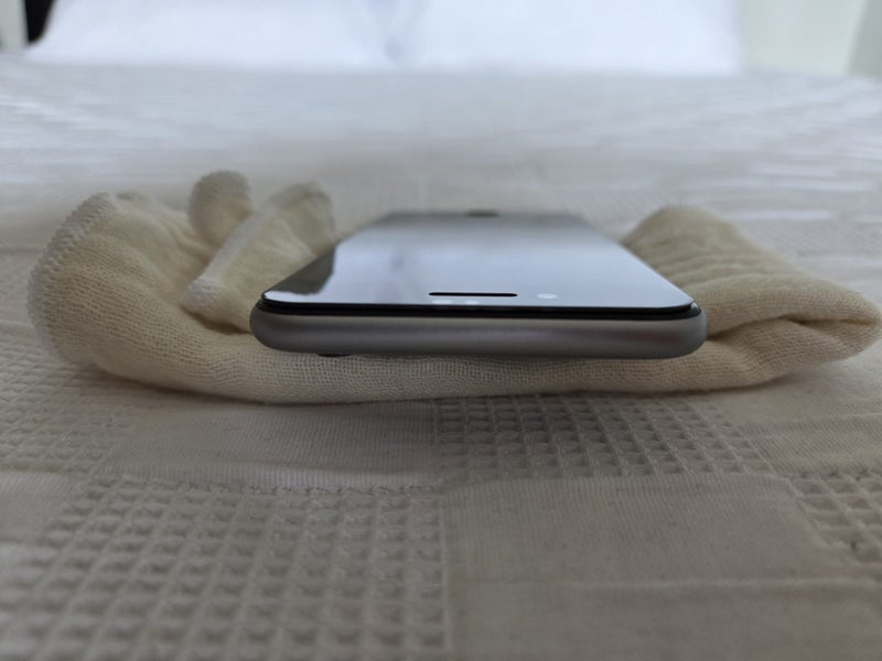 iPhone 6 – Silver – 32GB – Excellent Condition (Model MQ3D2X/A)62934722952962111