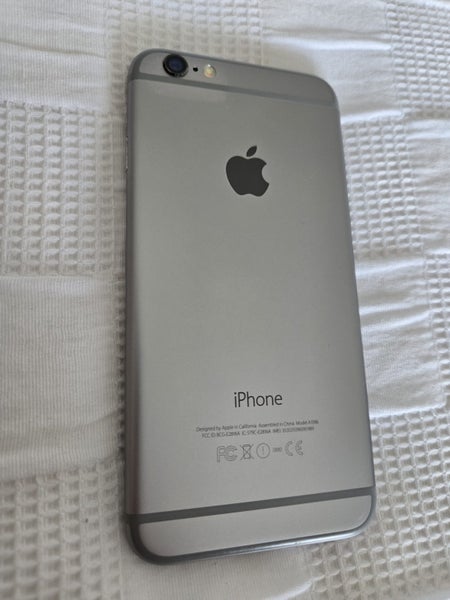 iPhone 6 – Silver – 32GB – Excellent Condition (Model MQ3D2X/A)62934722952962114