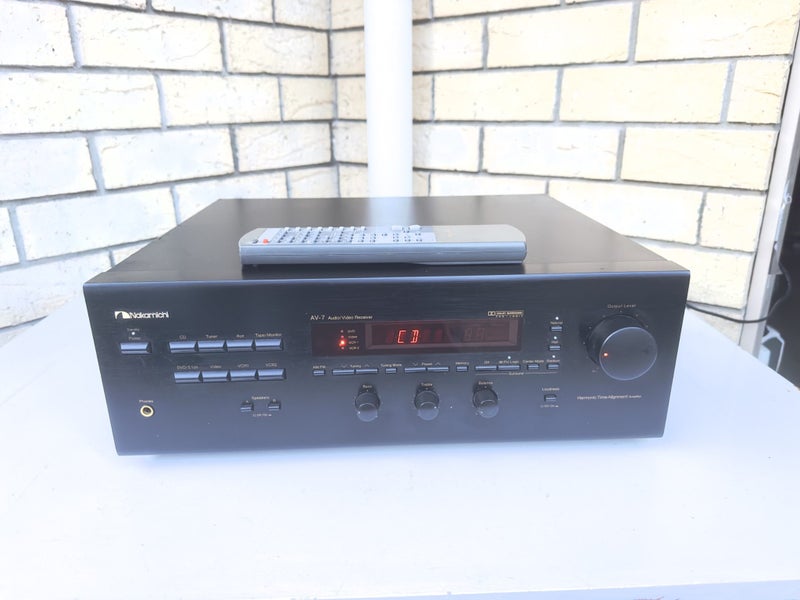 ** NAKAMICHI AV-7 AUDIO / VIDEO RECEIVER ** Carousel 1