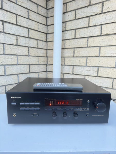 ** NAKAMICHI AV-7 AUDIO / VIDEO RECEIVER ** Carousel 2