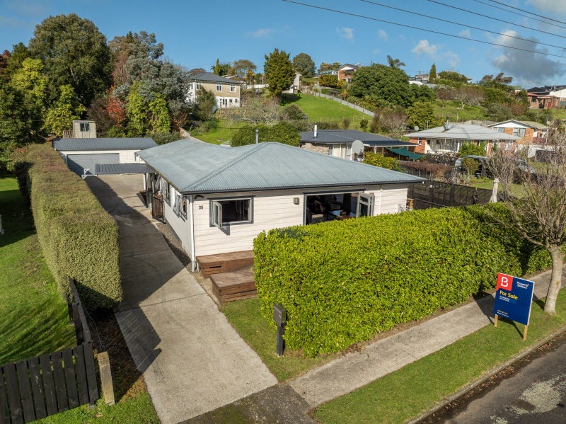 Image 2 of 20