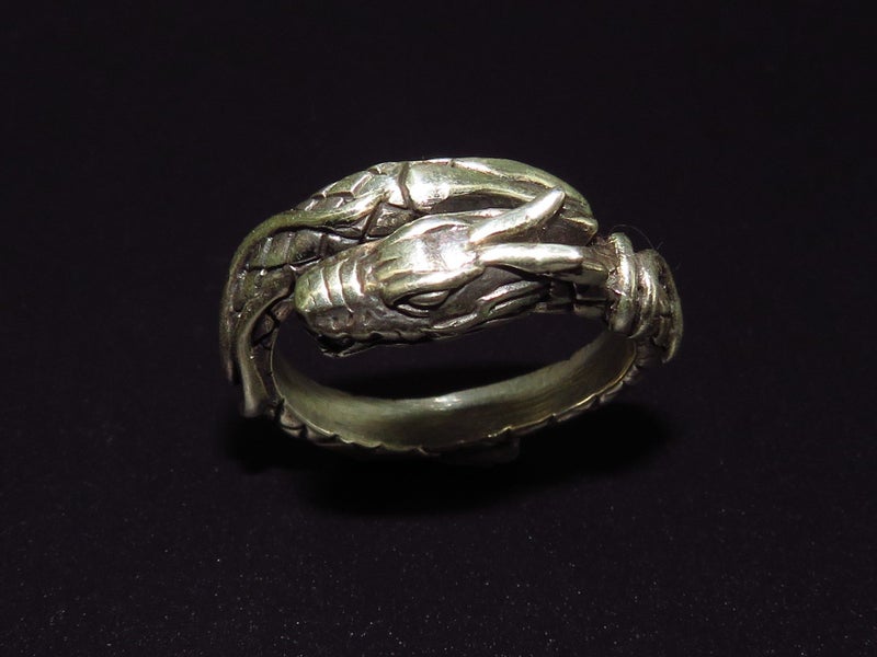Silver Dragon Ring (R067) Carousel 1