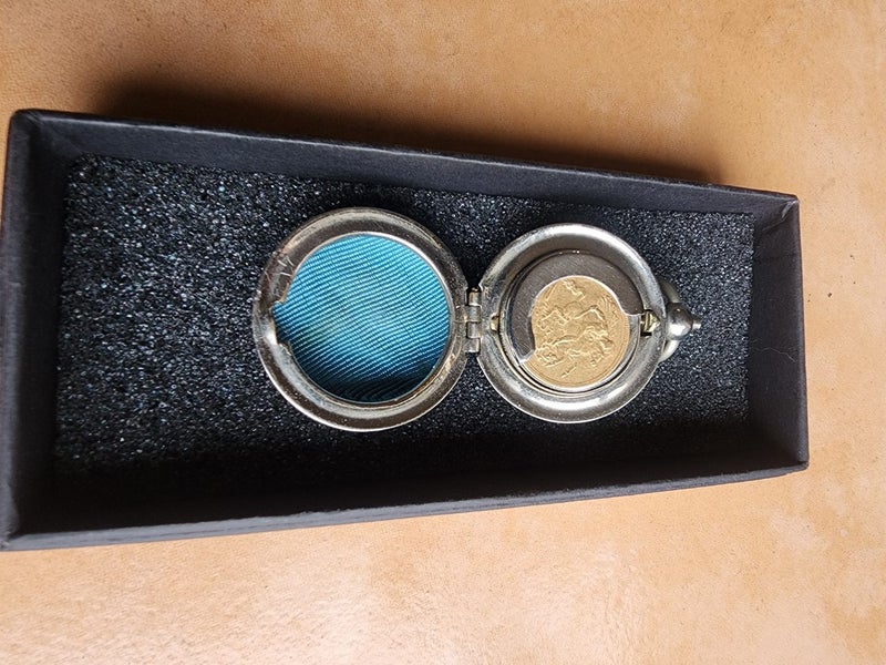 Half Sovereign and Sovereign case Carousel 2