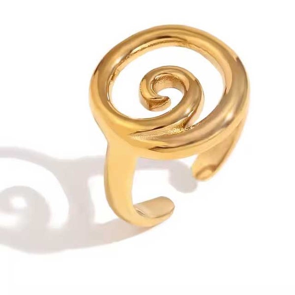 Adjustable Koru Ring "Porohita" (Gold) Carousel 1