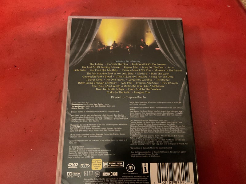 Queens Of The Stone Age - Over The Years And Through The Woods (DVD / CD) Carousel 2