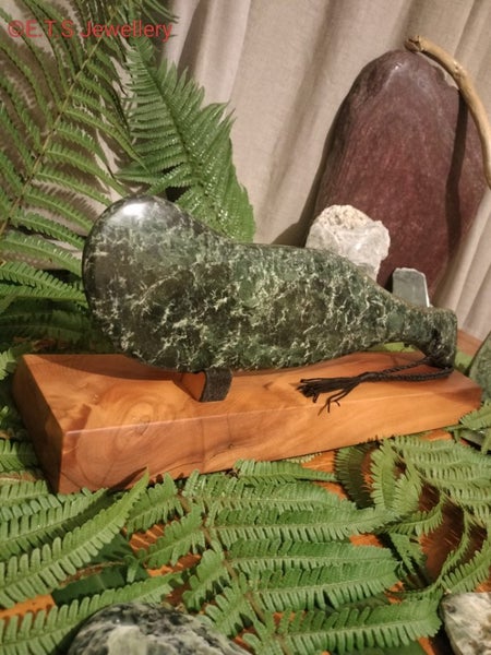 "INCREDIBLE" (NZ POUNAMU) (JADE) HUGE 50cm PATU/MERE E.T.S Jewellery $1 Reserve Carousel 2