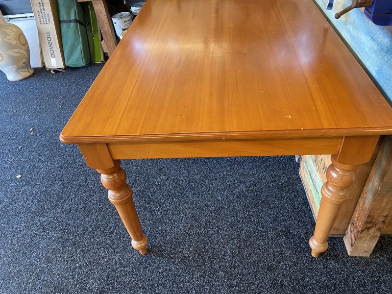 Dining table Kauri Rose and Heather62978586735489112