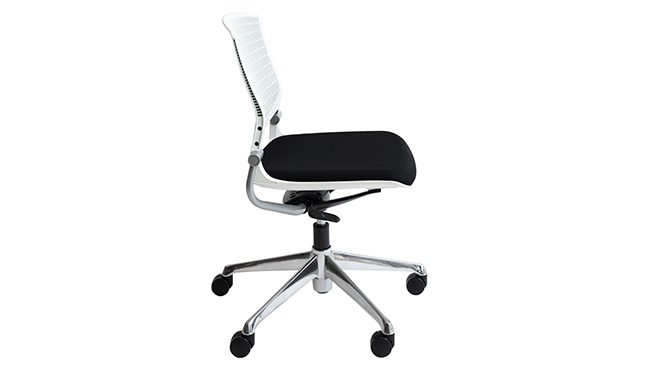 Grata Swivel office chair in White by Okamura * Was $1,156.44, now $856.76 Carousel 1