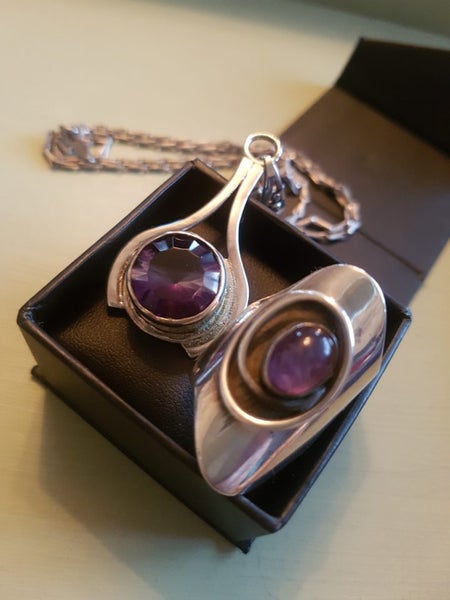 Silver retro 925 ring and necklace. Carousel 1