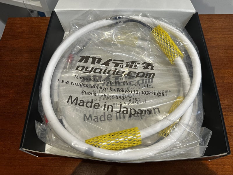 Oyaide Tunami II SP-Y V2 Speaker cable 1.5m Pair Carousel 1