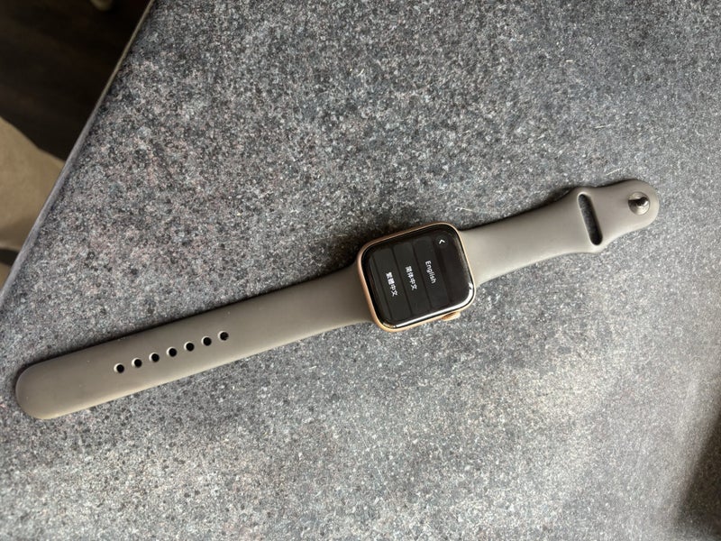 Apple Watch Series 6 (GPS + Cellular) Carousel 2