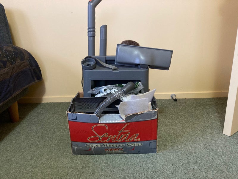 Kirby Vacuum cleaner and Carpet shampoo system62930694557185111