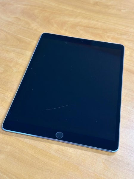 Apple iPad Pro 10.5" 64GB Space Grey WiFi Carousel 1