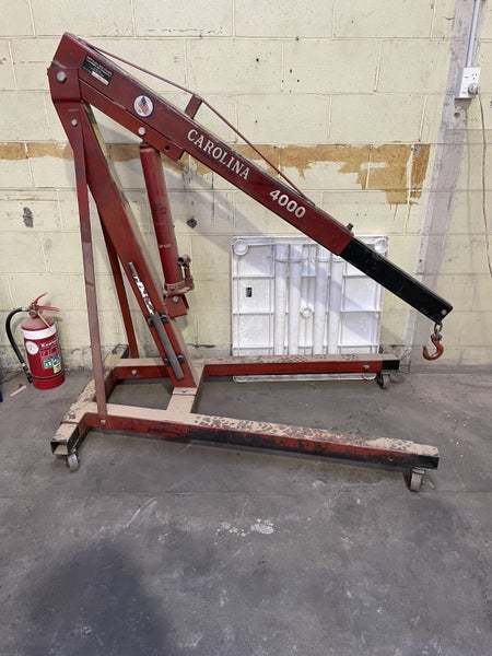 Engine Hoist Carousel 1