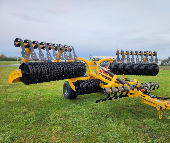 Agrisem Roller 6.3m Folding Breaker Ring Roller Carousel 1