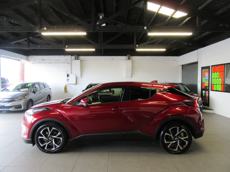 2018 Toyota C-HR G HYBRID LOW 32KMS SALE!!!64606577520897113