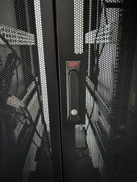 APC Server Rack Carousel 2