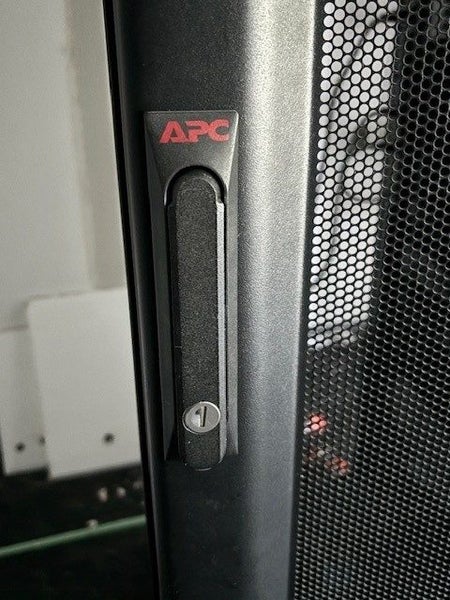 APC Server Rack Carousel 7
