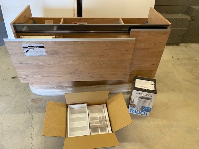 Brand new...... complete shower, vanity, toilet , towel rail and accessories62930696967042111