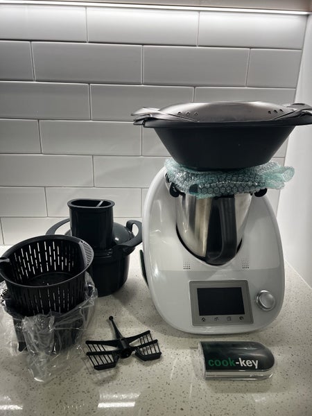 Thermomix TM5 + Spare Bowl + Thermomix Cutter62930701047171114