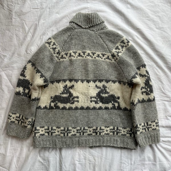 Vintage 1970s Cowichan Pure Wool Knitted Sweater Carousel 4