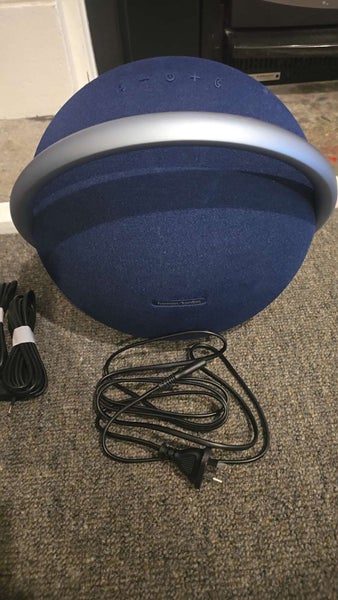 Harman Kardon Onyx Studio 8 bluetooth speaker Carousel 1