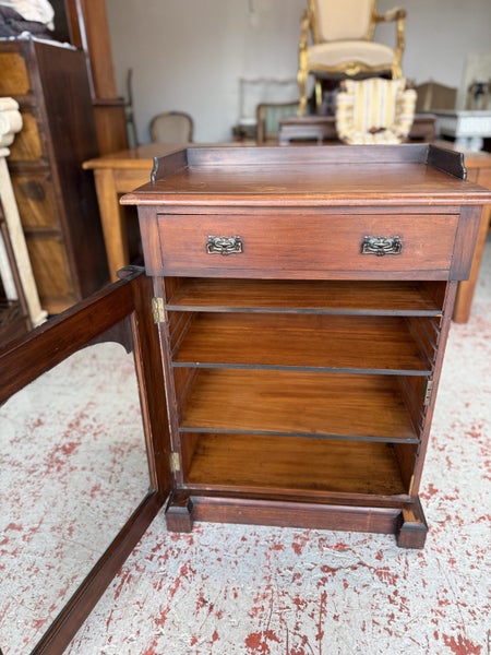 An Edwardian Solid Walnut Glazed Front Cabinet Carousel 2