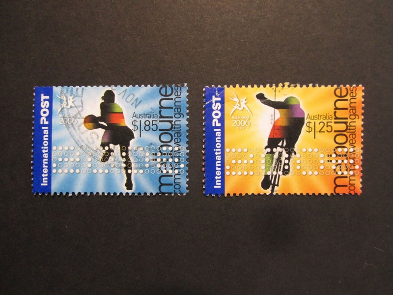 AUSTRAILA 2002 INTERNATIONAL POST AUST MELBOURNE GAMES X 2 H/VALUES F/GU #2160 Carousel 1