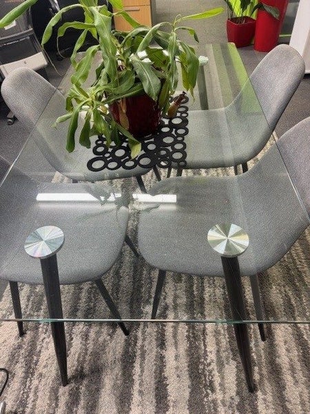 Glass Table With 4 Chairs629296859243551116