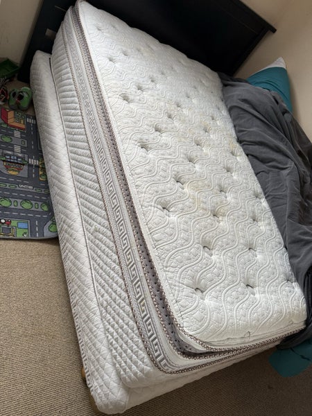 Bed queen629347247440671123