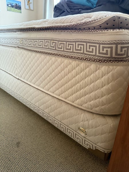 Bed queen62934724744067111