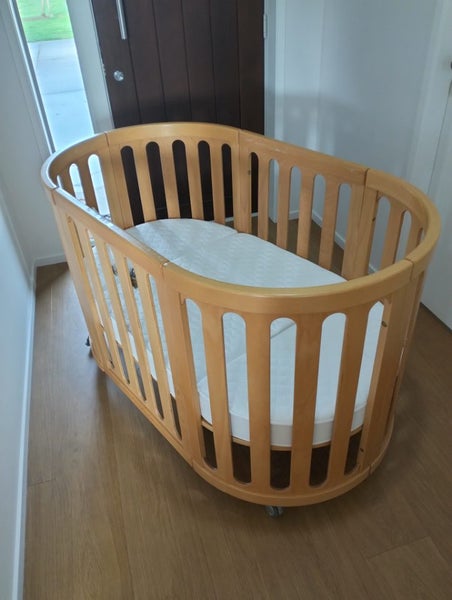Babyhood Kaylula Sova 5-in-1 Cot & Mattress Carousel 1