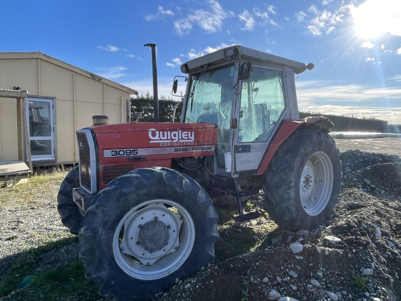 Massey Ferguson 3095 Carousel 2
