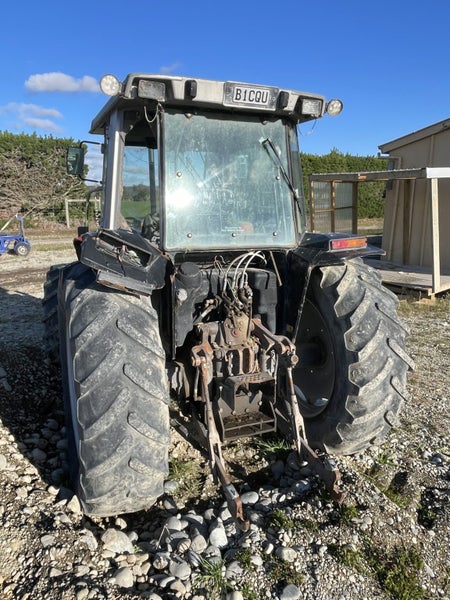 Massey Ferguson 3095 Carousel 11