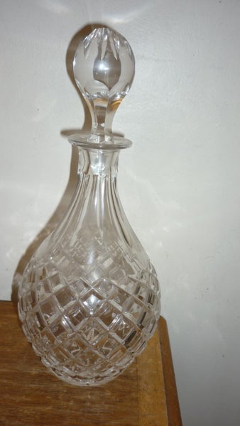 CRYSTAL DECANTER Carousel 1