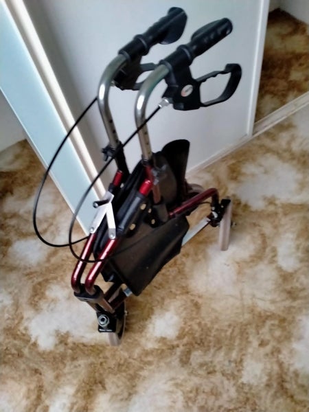 mobility walker63001205064321112