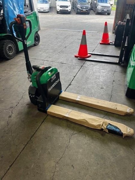 2025 Hangcha 1.5 TON POWERED PALLET JACK Li- Io... Carousel 2
