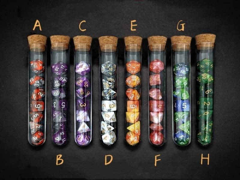 7Pcs/Set DND Mythology Polyhedral D D COC Dice Set RPG Fantasy Potion Flask Carousel 1