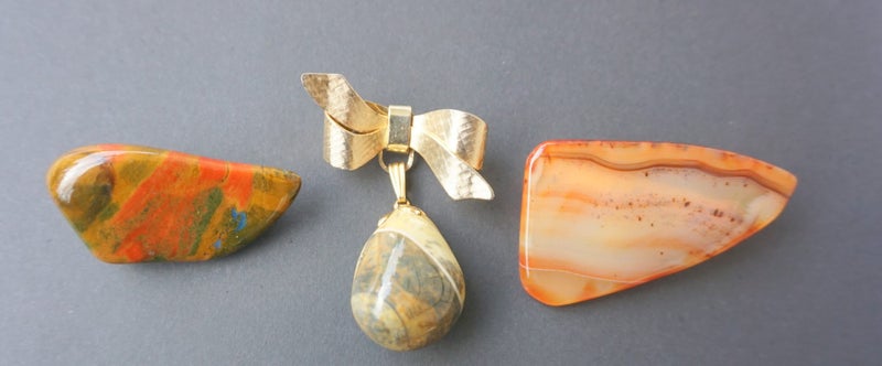 3 Vintage Jasper Stone Brooches - Bow Brooch Carousel 1
