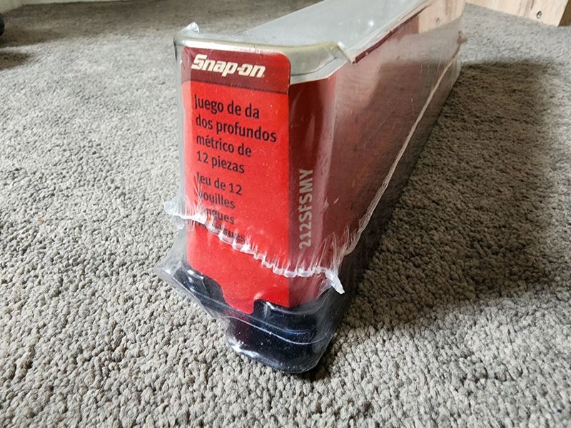 Snap On 212SFSMY 12 pc 3/8" Drive 6-Point Metric Deep Socket Set (8-19 mm) Carousel 7