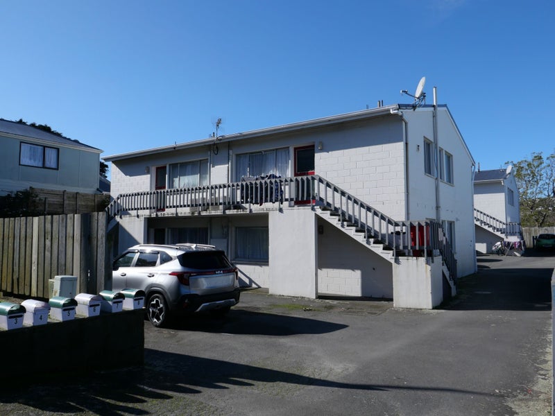 Image 1 of 20