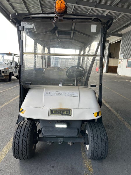 6-Seater Golf Cart – Drives Well!62939543331459113