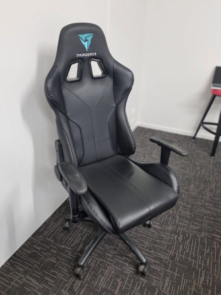 Thunder x3 gaming chair Carousel 1