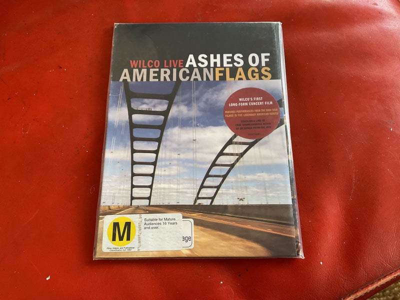 Wilco - Ashes Of American Flags (Live) Carousel 1