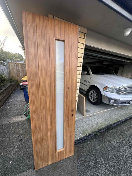 Wooden door with frosty glass Carousel 1