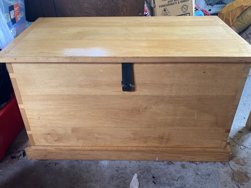 Blanket box Carousel 1
